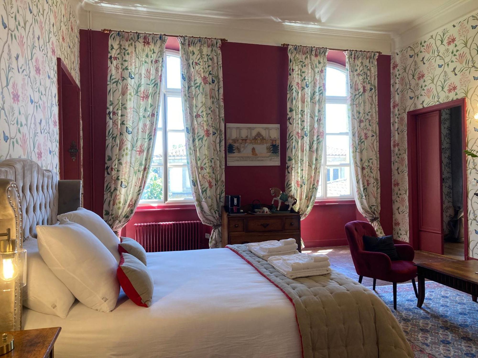 Les Ordalies Hotel Castelnaudary Bagian luar foto